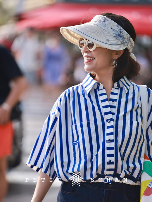 PETIT SCHAN小闪 CLO#573 Blue Coast 蔚蓝海岸 法式休闲原创太阳伞刺绣长绒棉短款条纹小衫 商品图0