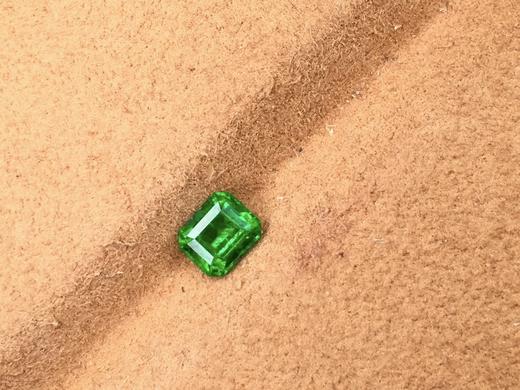 0.58ct 祖母绿裸石 商品图2