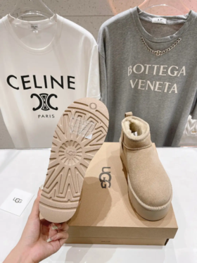UGG 雪地靴