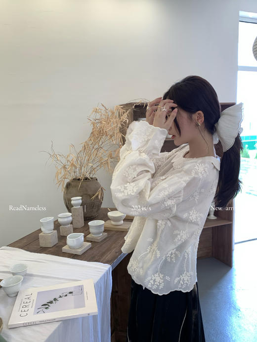 Read Nameless /独家定制刺绣娃娃领衬衫+水墨扎染裙 商品图13