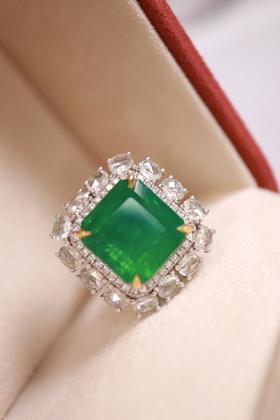 5.04ct 祖母绿戒指吊坠