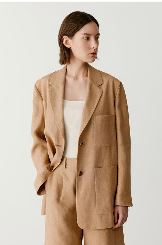 普洱染色斜纹汉麻西装外套 挺括流畅线条描摹独立气场 正肩H型西装 小个子友好款 简洁设计+流畅立裁线条 塑形不紧绷且显瘦 商品图0