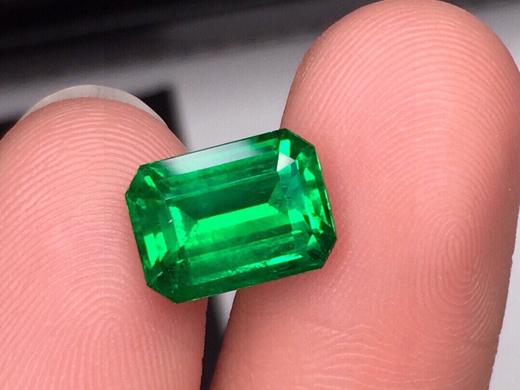 3.37ct 祖母绿裸石 商品图3