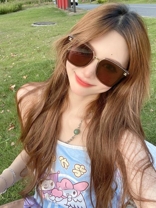 香家 型号CH7682方形太阳眼镜墨镜 简洁大气 轻巧低调有质感 加入小香经典元素 时尚气质过目难忘 尺寸：67口16-145?小红书热推款 商品图7