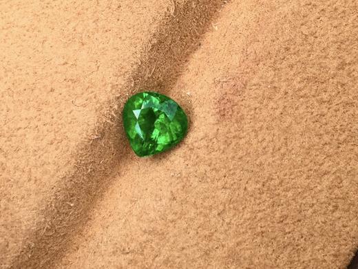 1.23ct 祖母绿裸石 商品图3