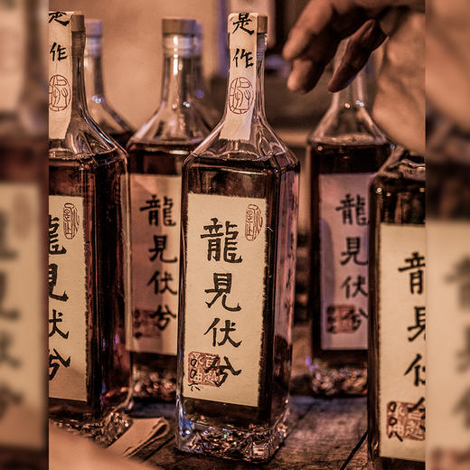 龙见伏兮绍兴黄酒1L/瓶  馥郁优雅 醇厚甘爽 酒精度≥14%vol（浙江绍兴顺丰发货） 商品图3