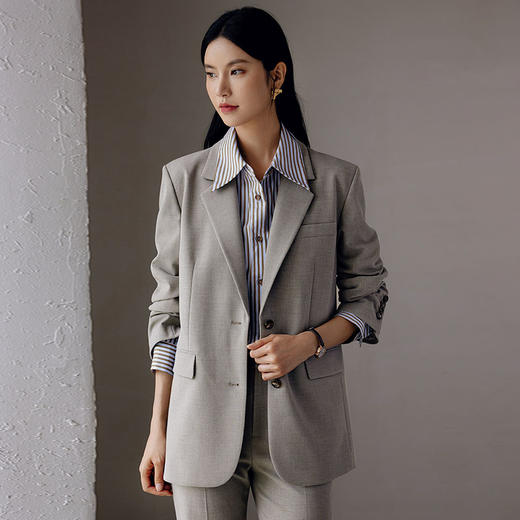玳莎老钱风宽肩西装女士显瘦2024年秋季新款通勤气质宽松长袖外套  EC37307 商品图0