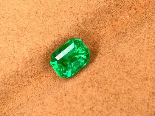 2.3ct 祖母绿戒指 商品图1