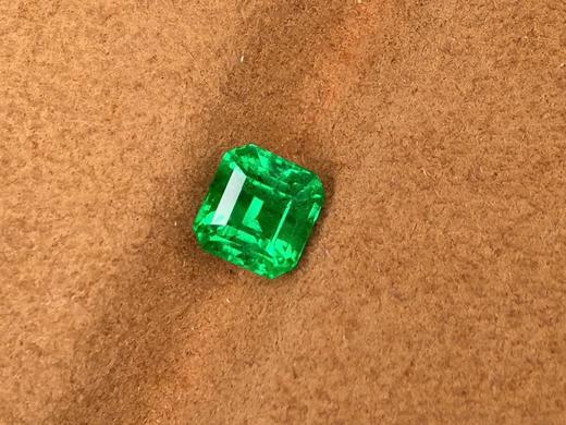 1.39ct 祖母绿裸石 商品图2
