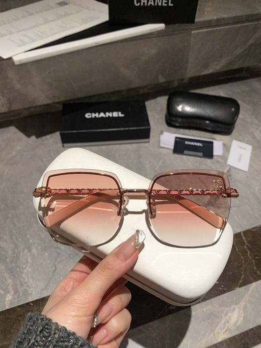 香家  钻石切边太阳眼镜 网红款 型号CH7330 小红书推荐墨镜 尺寸：60口16-145 造型神器  上脸效果无敌 小脸小姐姐选它没错 商品图0