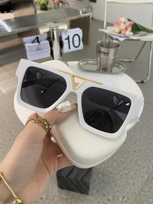 驴家 MODEL：Z1609E太阳眼镜时尚爱心LOGO SIZE：66口19-145大框墨镜 商品图4
