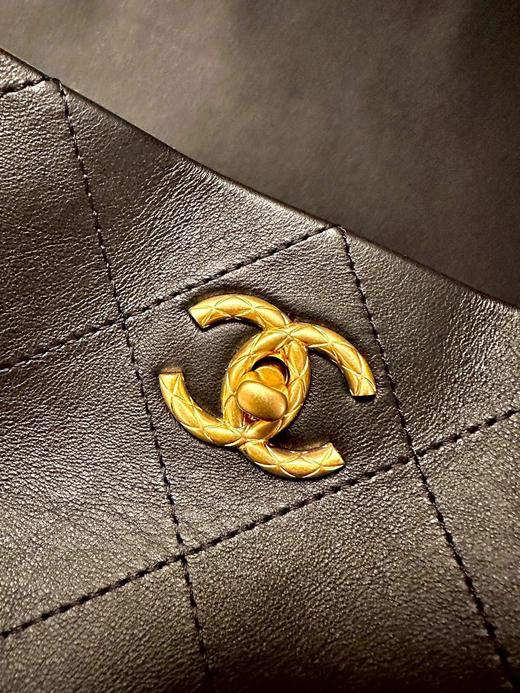 香奶奶  23新季嬉皮水桶包 商品图4