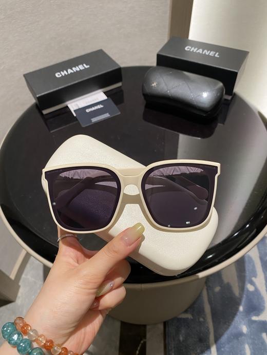 香家  太阳眼镜 网红款 型号CH3438小红书推荐大框墨镜尺寸：53口23-150 造型神器  上脸效果无敌 小脸小姐姐选它没错 商品图1