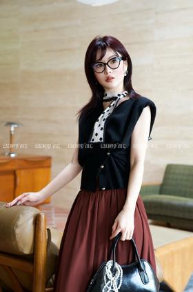 【门店同款】ENJOY秋季时光回廊V领垫肩无袖针织 159144436