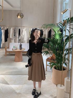 金蘑菇菇 看展 招牌套组 /显瘦开衫+伞裙 赠送皮带哦
