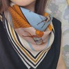【甄珠贝·时尚高级感系列】70*70cm线条马驹双面异色丝羊毛丝巾和天然淡水珍珠山茶花丝巾扣礼盒套装 商品缩略图5