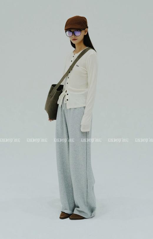 【门店同款】ENJOY秋季less is more极简刺绣字母小衫 159195567 商品图5