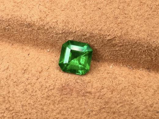 0.77ct 祖母绿裸石 商品图0
