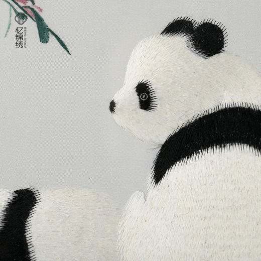 非遗手工工艺蜀绣福寿红桃双熊猫（如意框） 商品图2