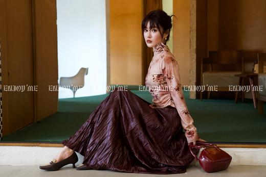 【门店同款】ENJOY秋季时光回廊浪漫玫瑰飘带上衣 159393441 商品图2