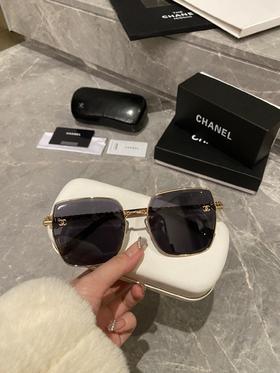 香家   墨镜 太阳眼镜 网红款太阳镜 型号CH7322 小红书推荐大框太阳镜尺寸：58口18-145 造型神器 双c标志搭配经典羊皮海洋链条  上脸效果无敌