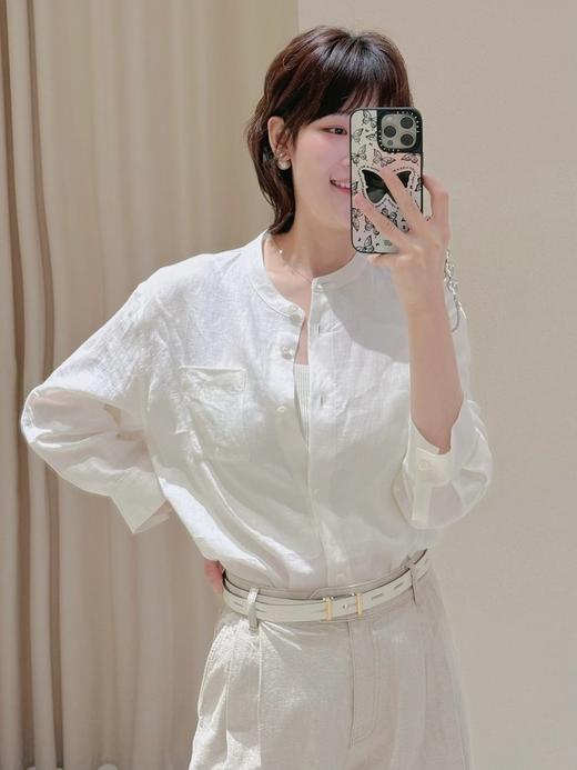 亚麻平纹立领衬衫 “真·香”系列 呼吸感亚麻平纹布面料 立领设计 纱线处理平顺 细节感满满 微落肩设计 造型放松 商品图1