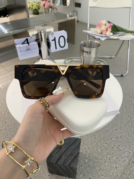 LOUIS VUITTO*MODEL：Z1609E太阳眼镜时尚爱心LOGO SIZE：66口19-145大框墨镜 商品图5
