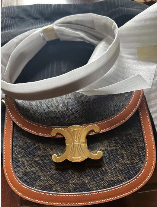 好评集--凯旋门老花腋下包 商品图0