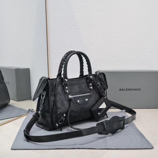 B家 柳钉装饰 皮革羊皮 单肩包手提包 女款黑色 商品图10