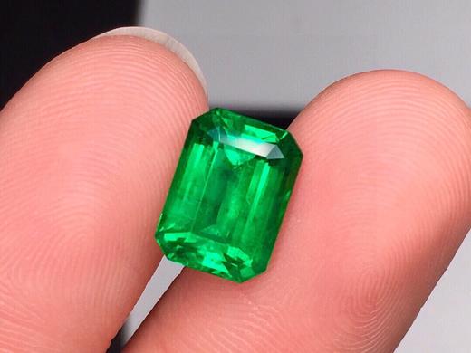 3.37ct 祖母绿裸石 商品图0