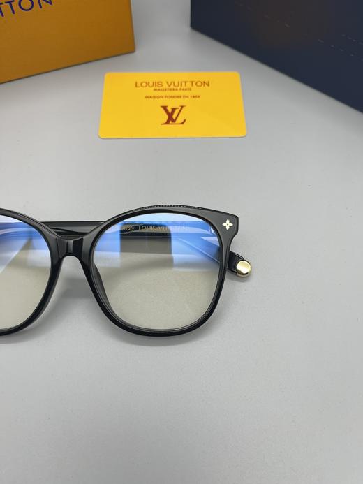 驴家眼镜框 墨镜太阳镜同步 Z1842E，Z1874E 尺码:57口16-145 驴家字母图案镜腿 高品质不规则板材复古猫眼形时尚眼镜架 商品图4