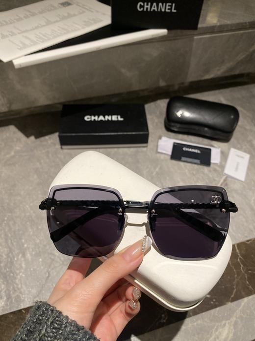 香家  钻石切边太阳眼镜 网红款 型号CH7330 小红书推荐墨镜 尺寸：60口16-145 造型神器  上脸效果无敌 小脸小姐姐选它没错 商品图1