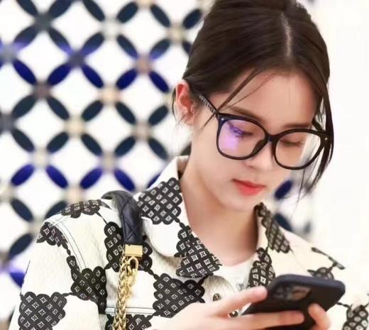 驴家眼镜框 墨镜太阳镜同步 Z1842E，Z1874E 尺码:57口16-145 驴家字母图案镜腿 高品质不规则板材复古猫眼形时尚眼镜架 商品图7