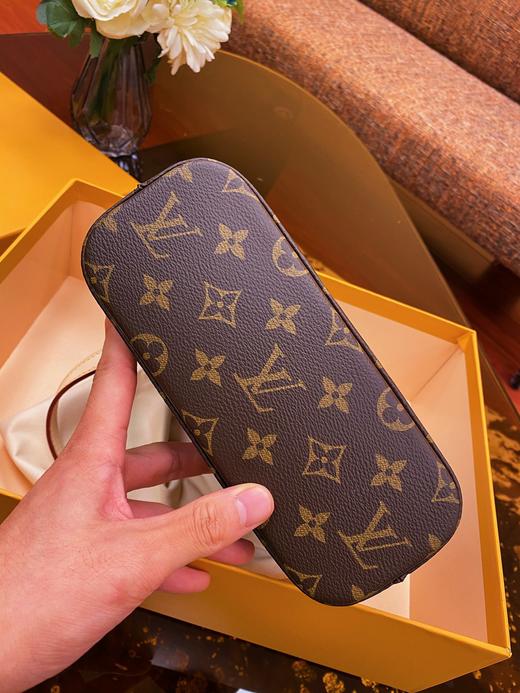 驴  M51172 Vavin 薇薇安 中古包 商品图2