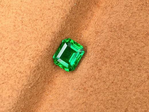 1.02ct 祖母绿裸石 商品图2