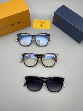 驴家眼镜框 墨镜太阳镜同步 Z1842E，Z1874E 尺码:57口16-145 驴家字母图案镜腿 高品质不规则板材复古猫眼形时尚眼镜架