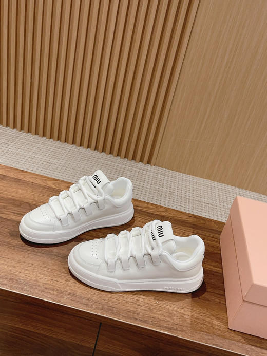 缪家 小白鞋 商品图1