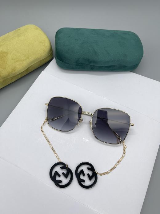 G家 眼镜框 新款齐色[玫瑰] 倪妮项偞婧广告款 潮流太阳镜大框搭配吊坠一对非常漂亮的女神范 个性十足的一款时尚太阳眼镜墨镜 型号 GG1030SK 商品图3