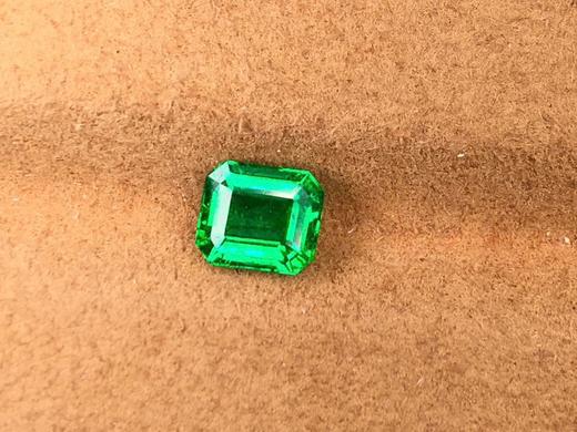 1.02ct 祖母绿裸石 商品图3