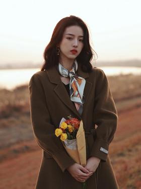 法式穿搭|大衣+丝巾