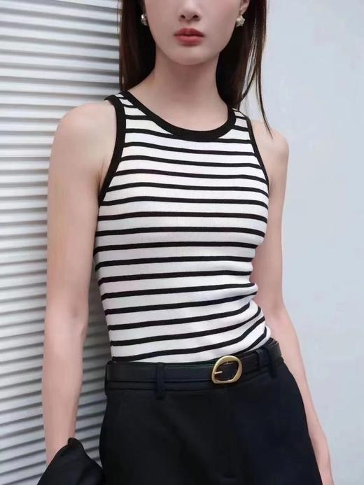 薄超细开衫针织套装 条纹休闲小香针织开衫/背心套装 圣马洛条纹针织系列 可通勤可日常 简约大气 全棉轻盈细棉纱织就 面料挺阔 商品图1