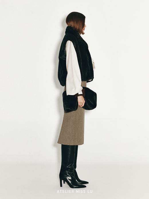 【焦糖布丁】仿皮草几何梯形手腕包 商品图3