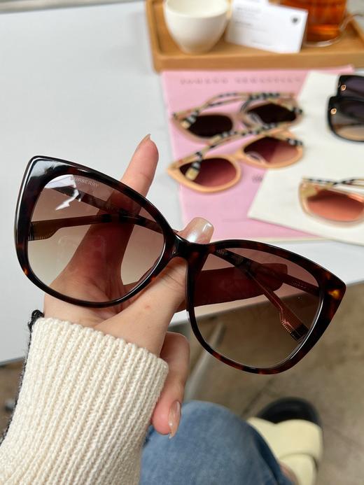 BRU 墨镜  BE4326太阳眼镜尺寸：56-16-140 全新的设计，延续了原来的设计风格 春夏新款，让您帅足一个夏天，令人充满期待… 商品图3