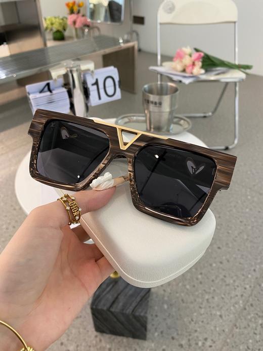 驴家 MODEL：Z1609E太阳眼镜时尚爱心LOGO SIZE：66口19-145大框墨镜 商品图5