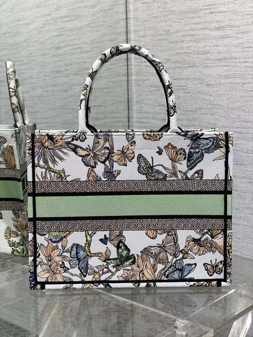 D家托特刺绣花蝴蝶 商品图3