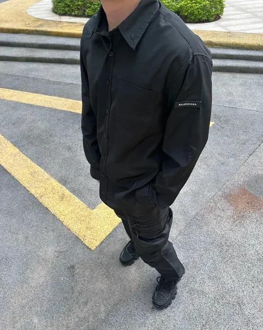 巴黎家硅胶袖标黑色长袖衬衣外套 商品图0