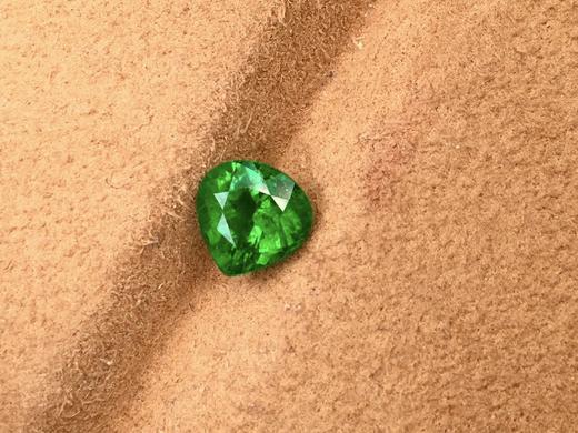 1.23ct 祖母绿裸石 商品图1