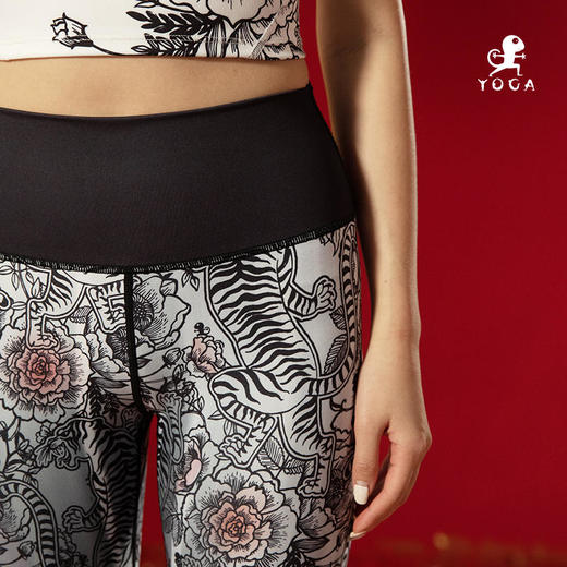 【现货秒发】壁虎瑜伽《寅虎迎春》限量款印花瑜伽12分裤【可定制】（标准码） 商品图3