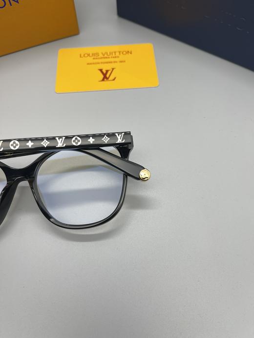 驴家眼镜框 墨镜太阳镜同步 Z1842E，Z1874E 尺码:57口16-145 驴家字母图案镜腿 高品质不规则板材复古猫眼形时尚眼镜架 商品图5