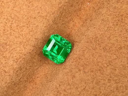 1.39ct 祖母绿裸石 商品图1